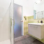 Apartment A I R Luxury House